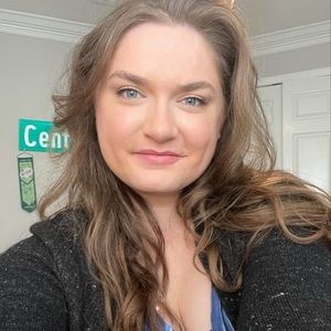 Meet your Posher, Brooke